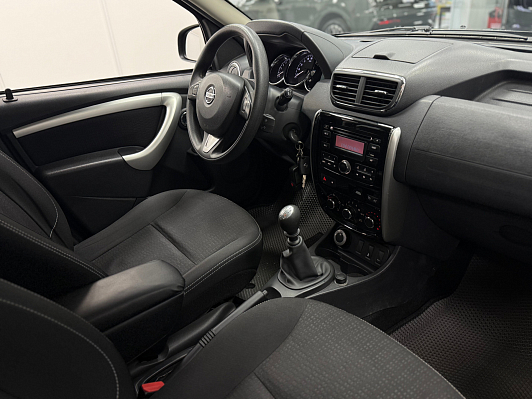 Nissan Terrano Elegance, 2017 года, пробег 61000 км