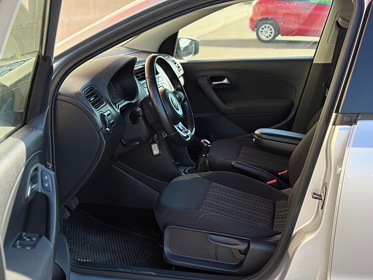 Volkswagen Polo JOY, 2018 года, пробег 132000 км