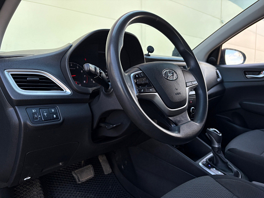 Hyundai Solaris Специальная Серия "10 лет", 2021 года, пробег 256949 км