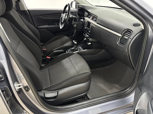 Kia Rio Luxe RED Line, 2018 года, пробег 130829 км