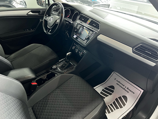 Volkswagen Tiguan Highline, 2018 года, пробег 130094 км