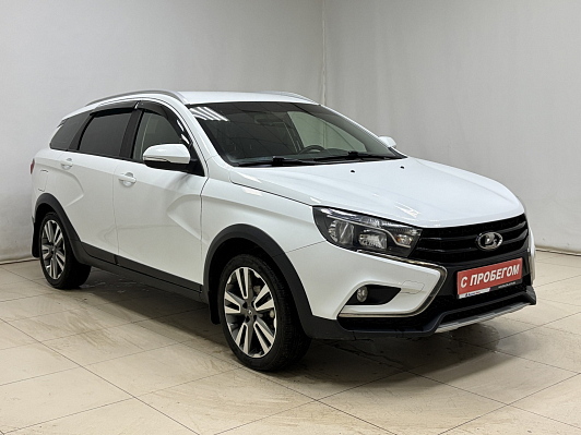 Lada (ВАЗ) Vesta Luxe, 2020 года, пробег 137600 км