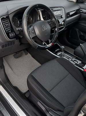 Mitsubishi Outlander Invite, 2021 года, пробег 59640 км