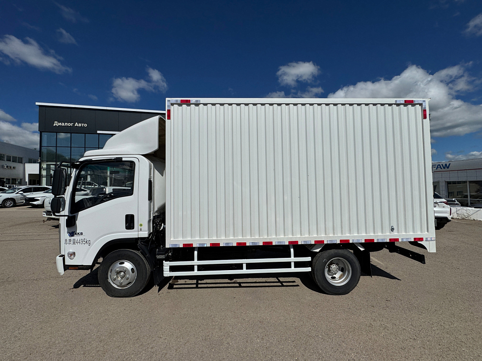 Isuzu Elf (N-series) , белый