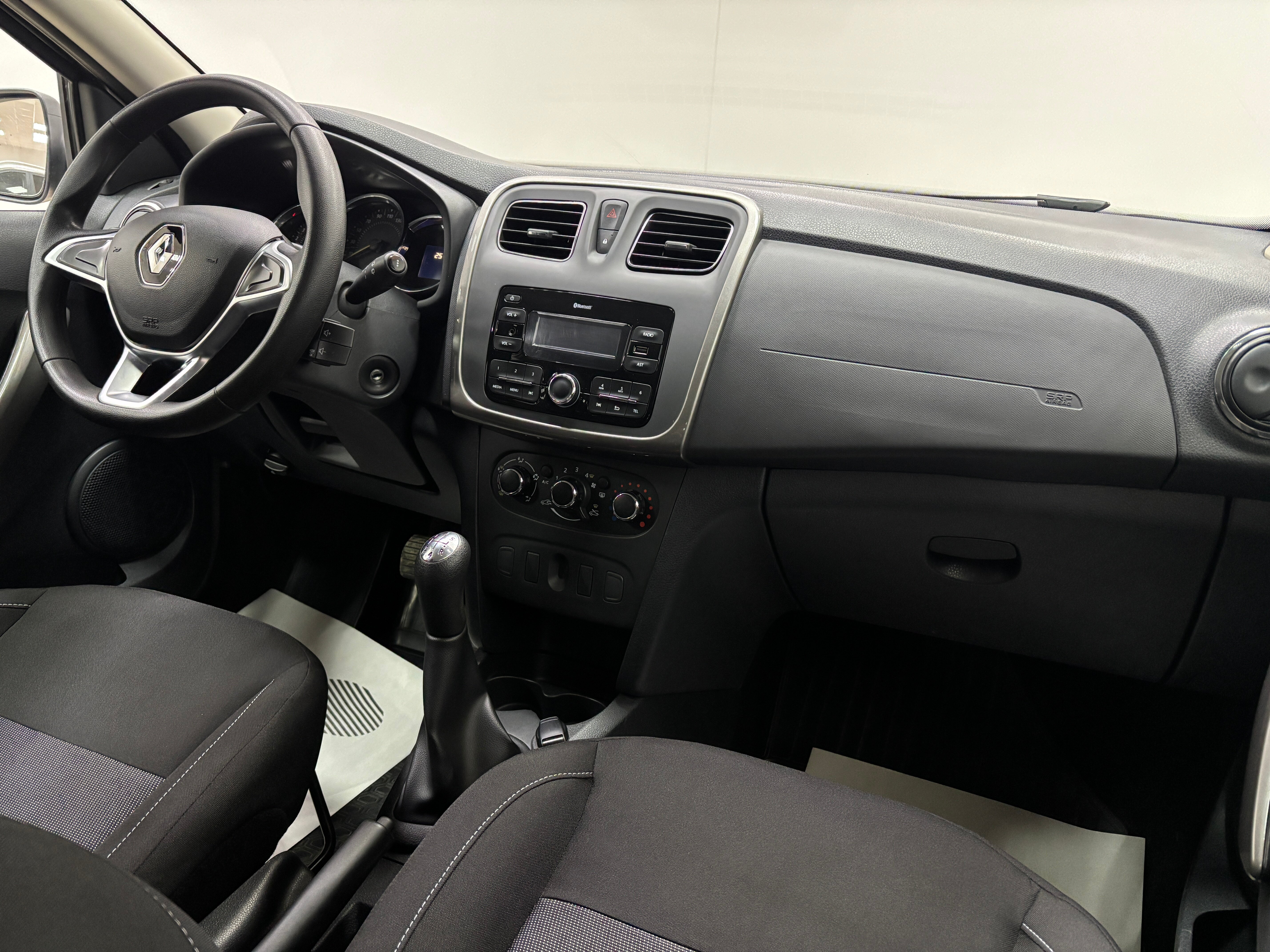 Renault Sandero Stepway Life, 2020 года, пробег 25900 км