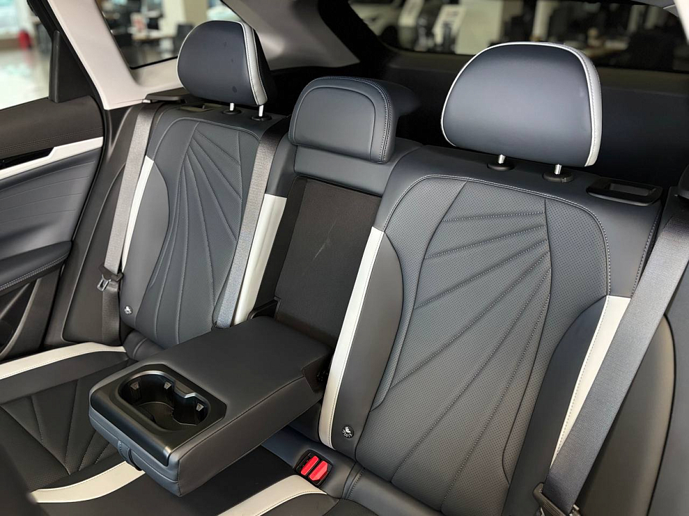 Geely Atlas Флагман, зеленый