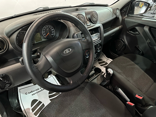 Lada (ВАЗ) Granta, 2018 года, пробег 138000 км
