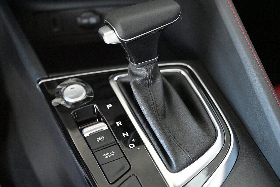 Changan Eado Plus Tech, серебряный