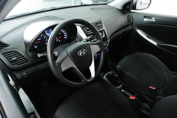 Hyundai Solaris Active, 2015 года, пробег 98000 км