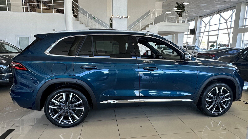 Geely Monjaro Exclusive, зеленый