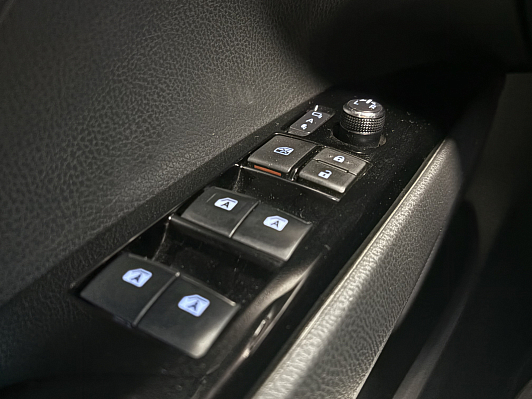 Toyota Camry Элеганс Safety, 2020 года, пробег 134000 км