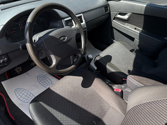 Lada (ВАЗ) Priora Люкс, 2011 года, пробег 240000 км