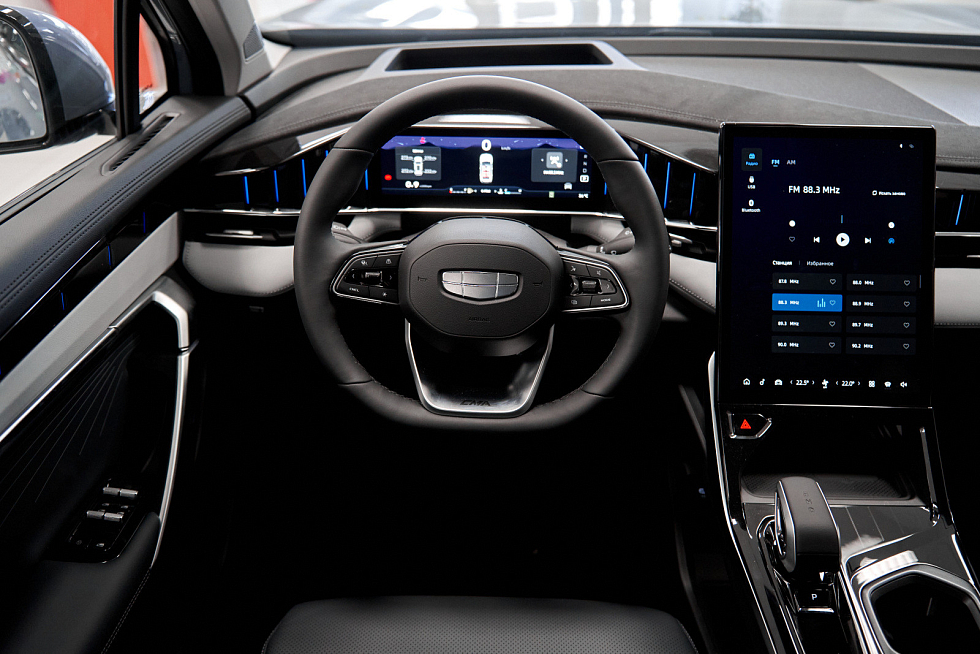 Geely Atlas Спорт, голубой