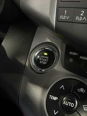 Toyota RAV4, 2008 года, пробег 230001 км