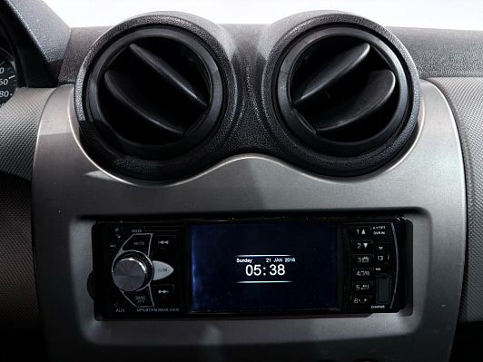 Renault Logan, 2011 года, пробег 220000 км