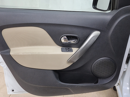 Renault Logan Luxe Privilege, 2017 года, пробег 169479 км