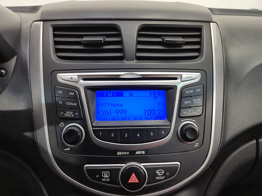 Hyundai Solaris Style, 2012 года, пробег 240451 км
