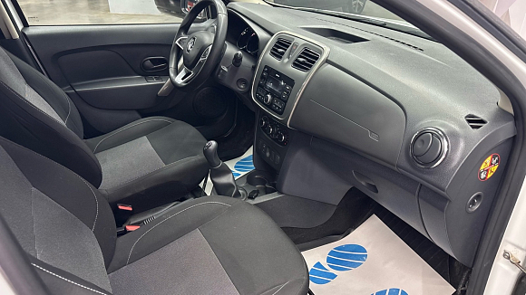 Renault Sandero Stepway Life, 2020 года, пробег 45000 км