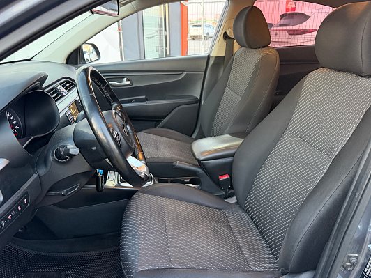 Kia Rio Luxe, 2017 года, пробег 130271 км