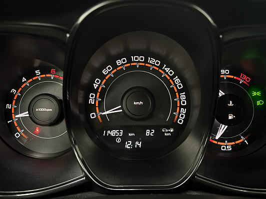 Lada (ВАЗ) Vesta Luxe Multimedia (2019-2021), 2018 года, пробег 114849 км