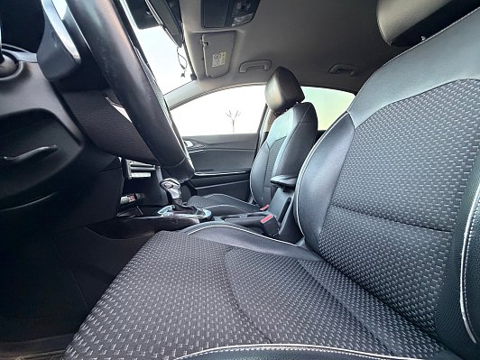 Kia Ceed Prestige, 2018 года, пробег 182000 км