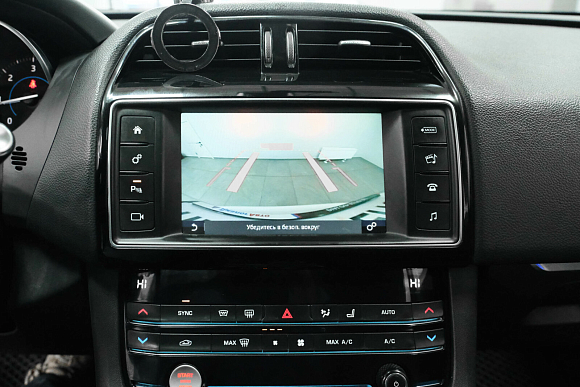 Jaguar F-Pace Pure, 2018 года, пробег 137210 км