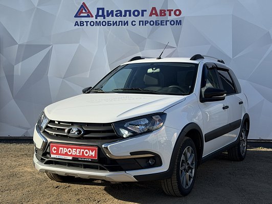 Mitsubishi Outlander Intense, 2014 года, пробег 117700 км
