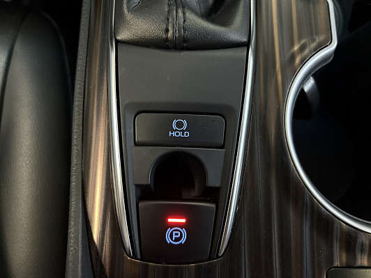 Toyota Camry Элеганс Safety, 2020 года, пробег 134000 км