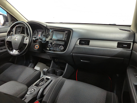 Mitsubishi Outlander Instyle, 2016 года, пробег 155949 км