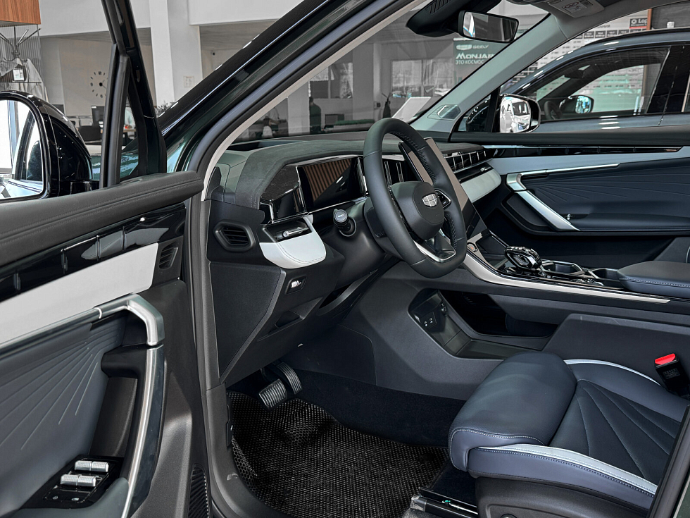 Geely Atlas , зеленый