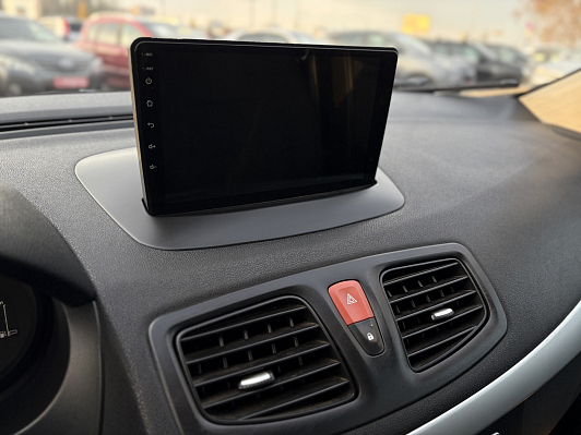 Renault Fluence, 2011 года, пробег 238823 км