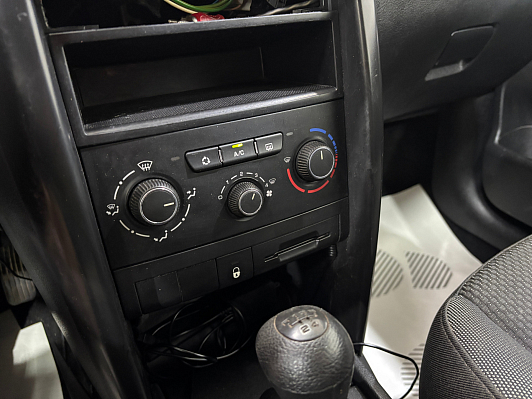 Peugeot 207, 2009 года, пробег 173135 км