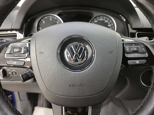 Volkswagen Touareg Wolfsburg Edition, 2018 года, пробег 189196 км