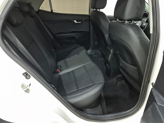 Kia Stonic, 2018 года, пробег 120191 км