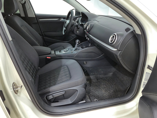 Audi A3 Attraction, 2014 года, пробег 178787 км