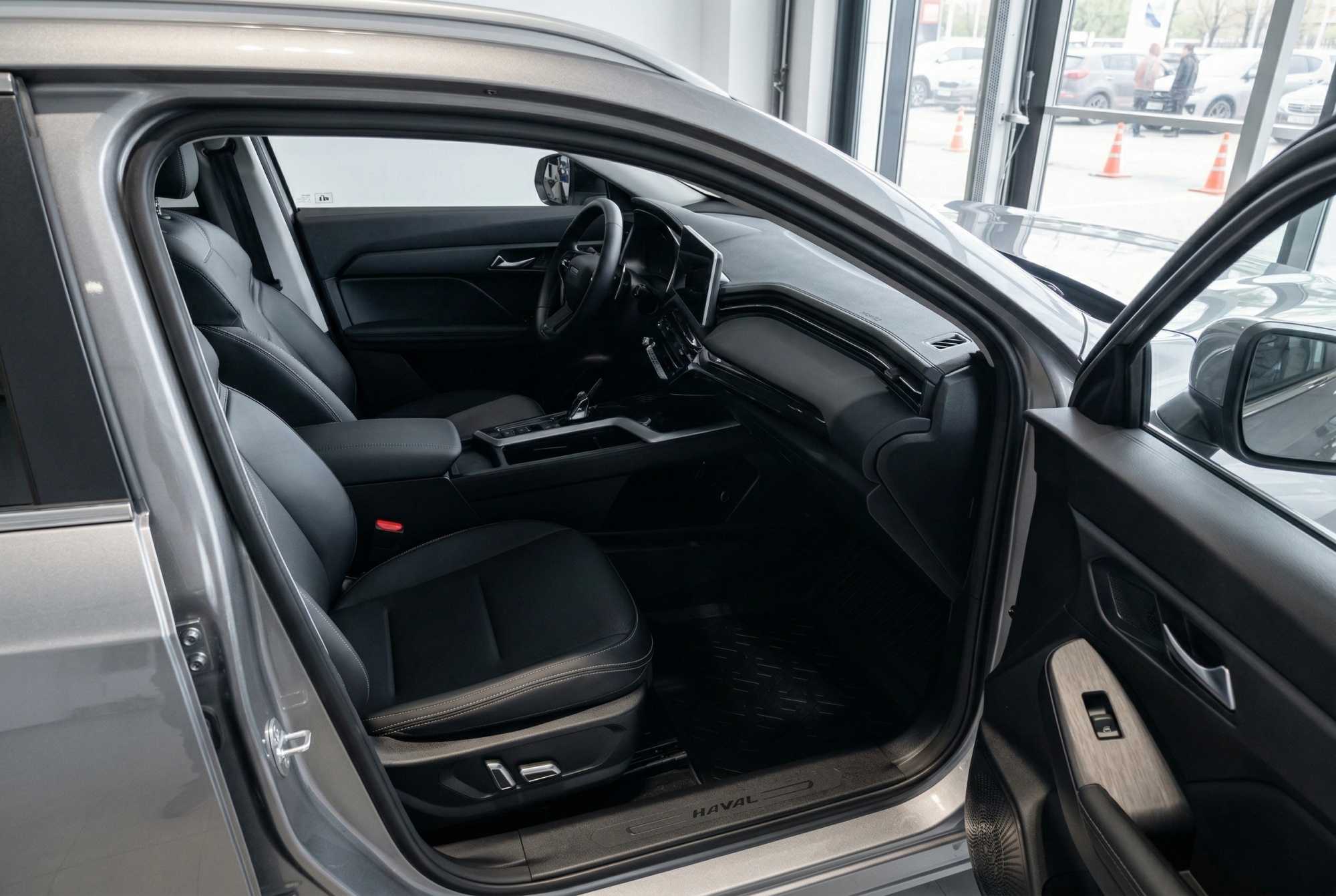 Haval Jolion Премиум, серый