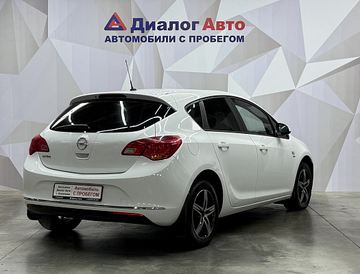Opel Astra Cosmo, 2013 года, пробег 202876 км