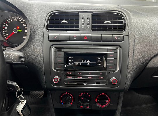Volkswagen Polo Comfortline, 2017 года, пробег 48030 км