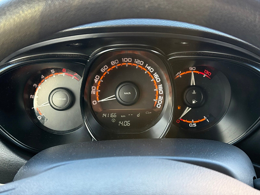 Lada (ВАЗ) Vesta 50 Anniversary, 2021 года, пробег 141127 км