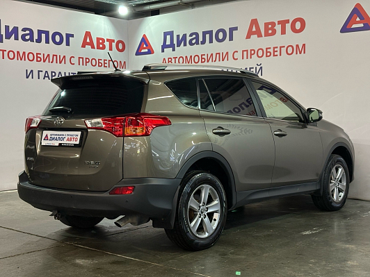 Toyota RAV4, 2014 года, пробег 137180 км
