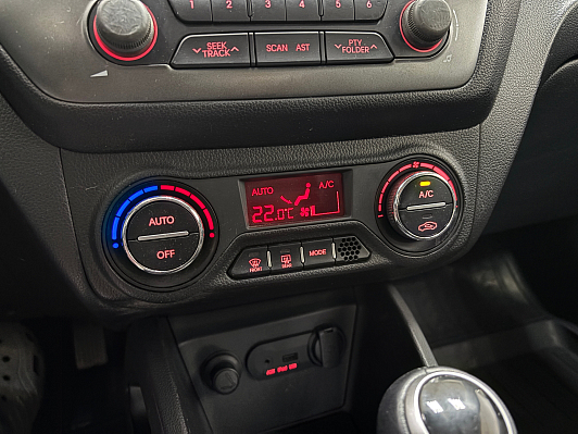 Kia Rio Prestige, 2013 года, пробег 115114 км
