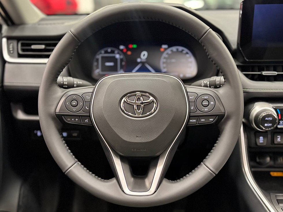 Toyota RAV4 Adventure, белый