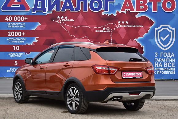 Lada (ВАЗ) Vesta Luxe Prestige, 2018 года, пробег 65000 км