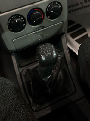 Lada (ВАЗ) Priora Норма, 2010 года, пробег 157000 км