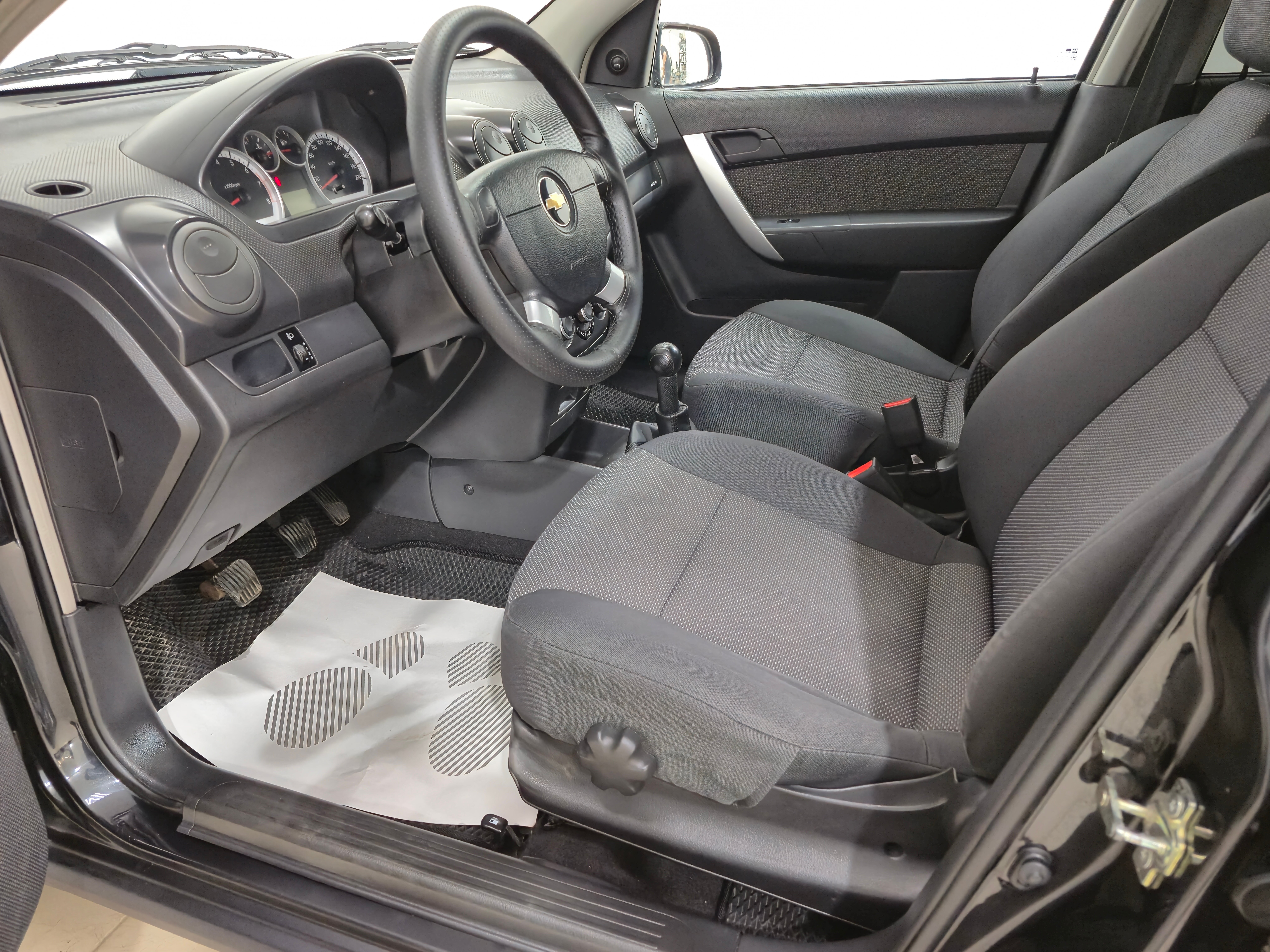 Chevrolet Aveo LS high, 2011 года, пробег 179820 км