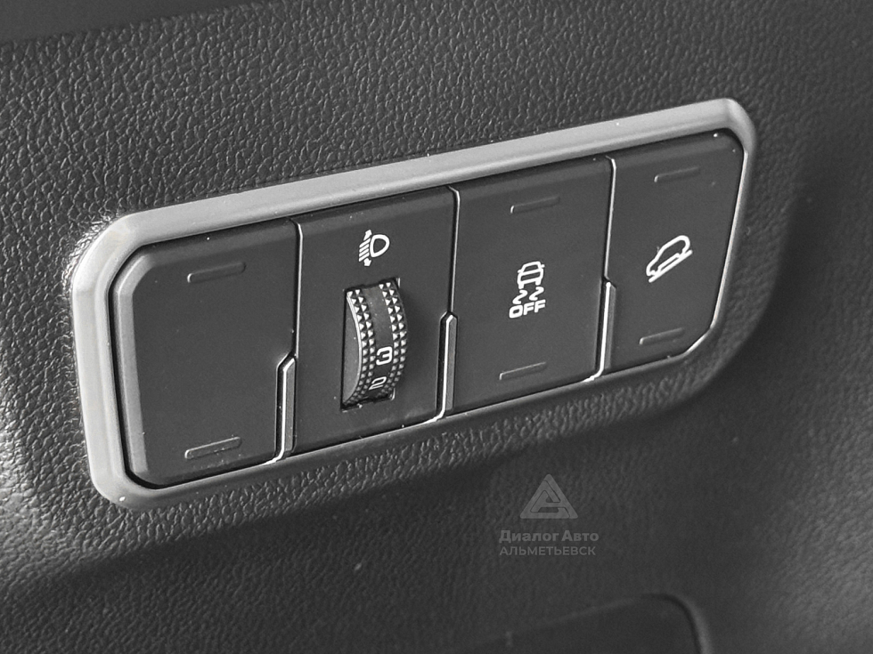 Haval M6 Family, серебряный