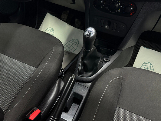 Renault Logan Stepway Life, 2019 года, пробег 113959 км