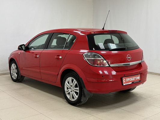 Opel Astra, 2012 года, пробег 105806 км