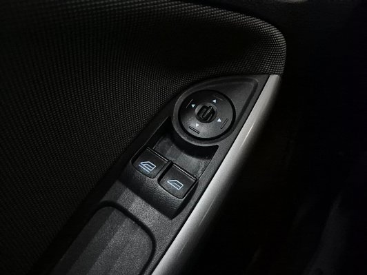 Ford Focus SYNC Edition, 2012 года, пробег 214280 км