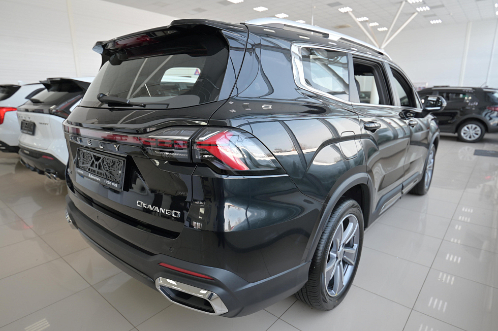 Geely Okavango Флагман, черный